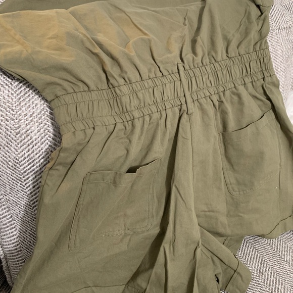 Cowoka Women's Short Cuffed Sleeve Utility Rompers - Picture 6 of 8